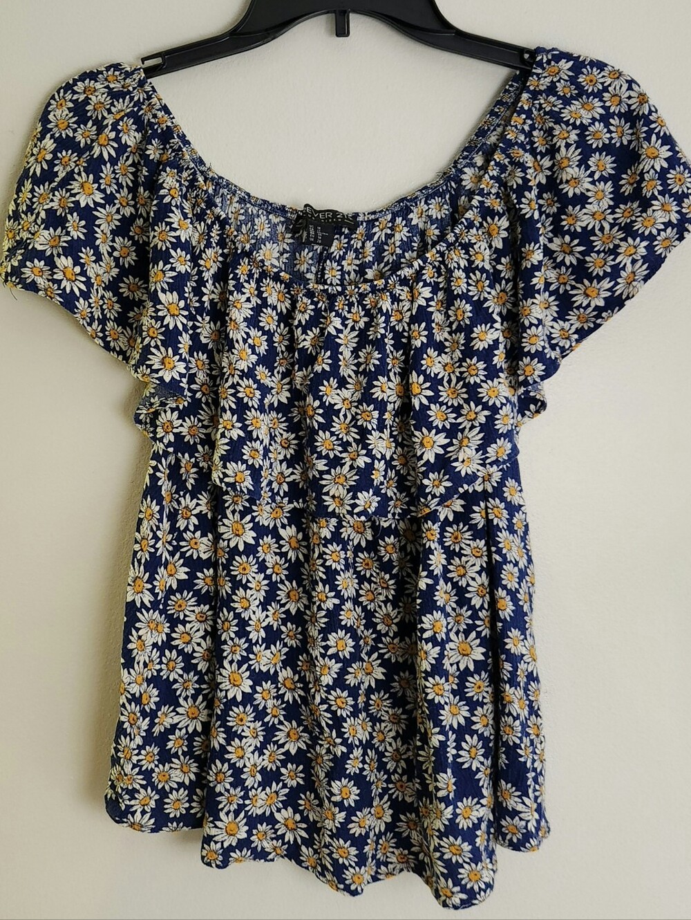 Forever 21 Plus Size Navy Floral Off-Shoulder Daisy Top